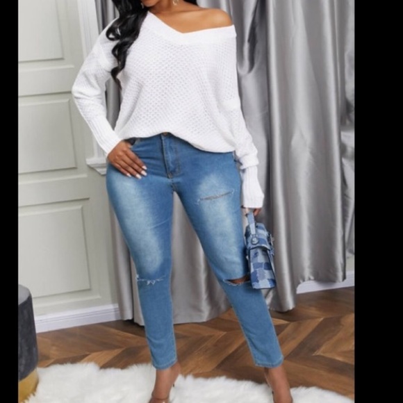 Unique Waffle Pattern Deep V Neck Soft Wool  Long Sleeve White Sweater/Shirt - Picture 1 of 9